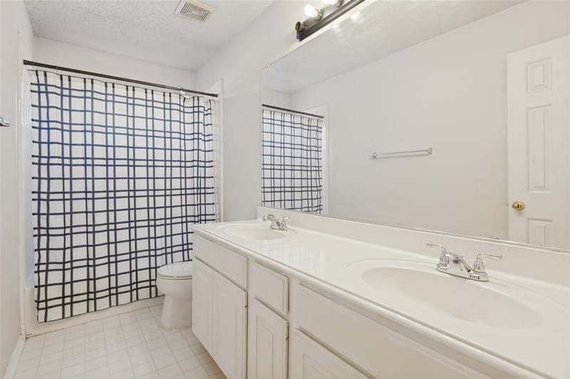 1381 Wentworth Drive, Lewisville TX 75067 - Photo 21