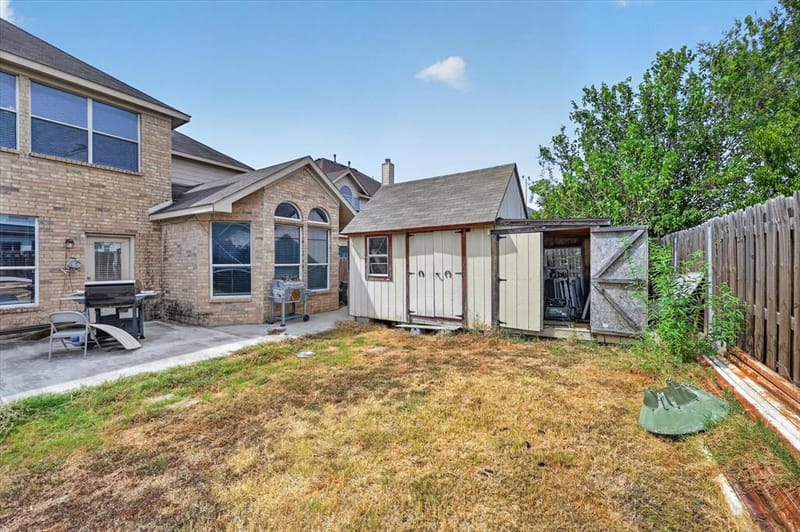 412 Roundrock Lane, Fort Worth TX 76140 - Photo 33