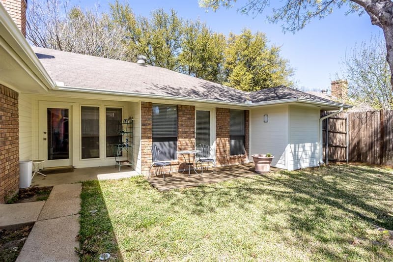 509 WISTERGLEN Drive, DeSoto TX 75115 - Photo 4