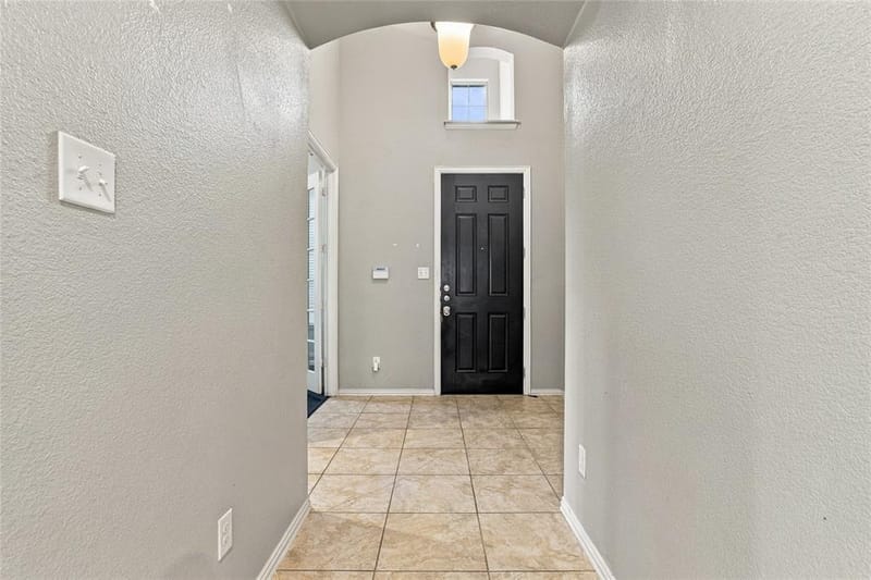 1136 Crest Meadow Drive, Fort Worth TX 76052 - Photo 2