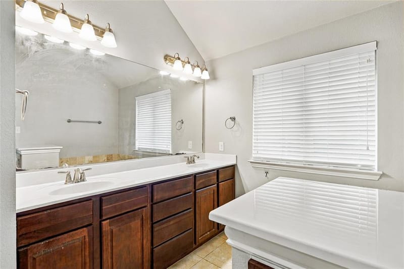 1136 Crest Meadow Drive, Fort Worth TX 76052 - Photo 15