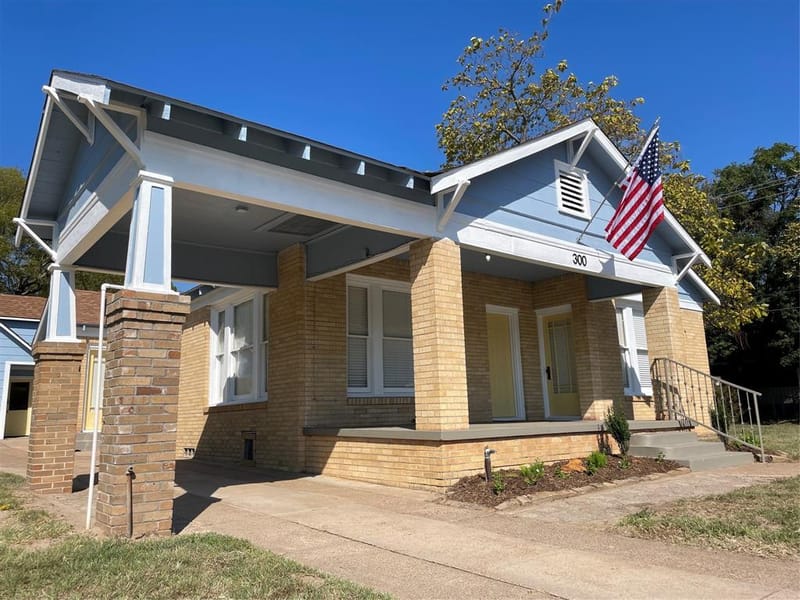 300 S Prairieville Street, Athens TX 75751 - Photo 3