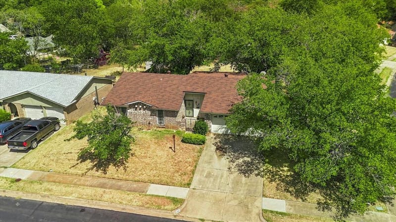 200 Quail Creek Drive, Crowley TX 76036 - Photo 17