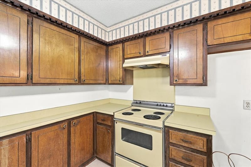 200 Quail Creek Drive, Crowley TX 76036 - Photo 34