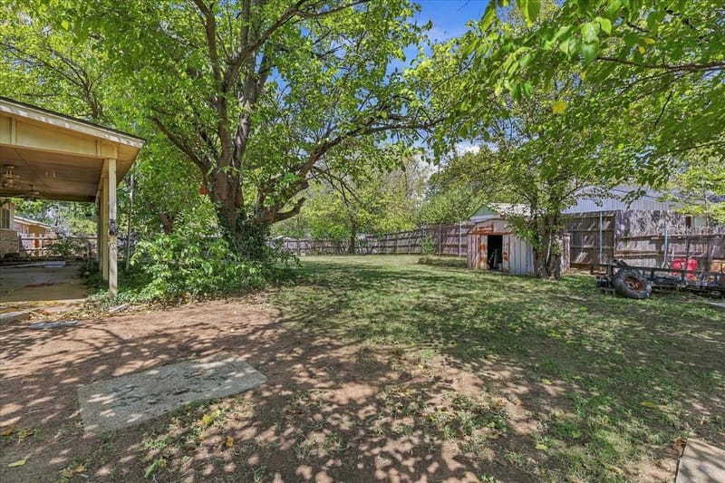 200 Quail Creek Drive, Crowley TX 76036 - Photo 14