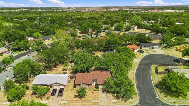 200 Quail Creek Drive, Crowley TX 76036 - Photo 19