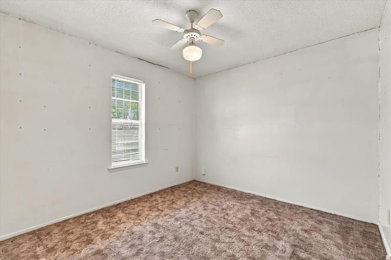 200 Quail Creek Drive, Crowley TX 76036 - Photo 8