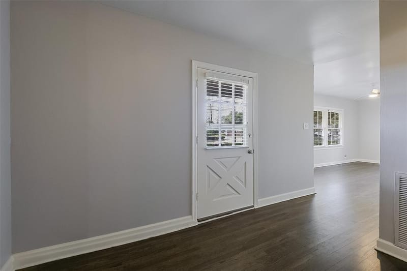 606 Bryson Street, Waxahachie TX 75165 - Photo 4