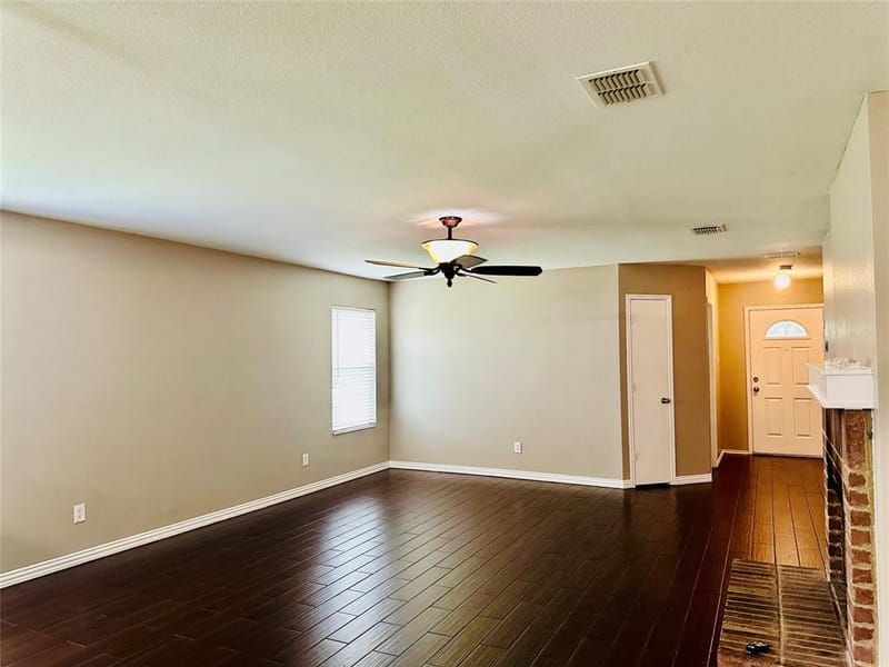 8021 Stowe Springs Lane, Arlington TX 76002 - Photo 3