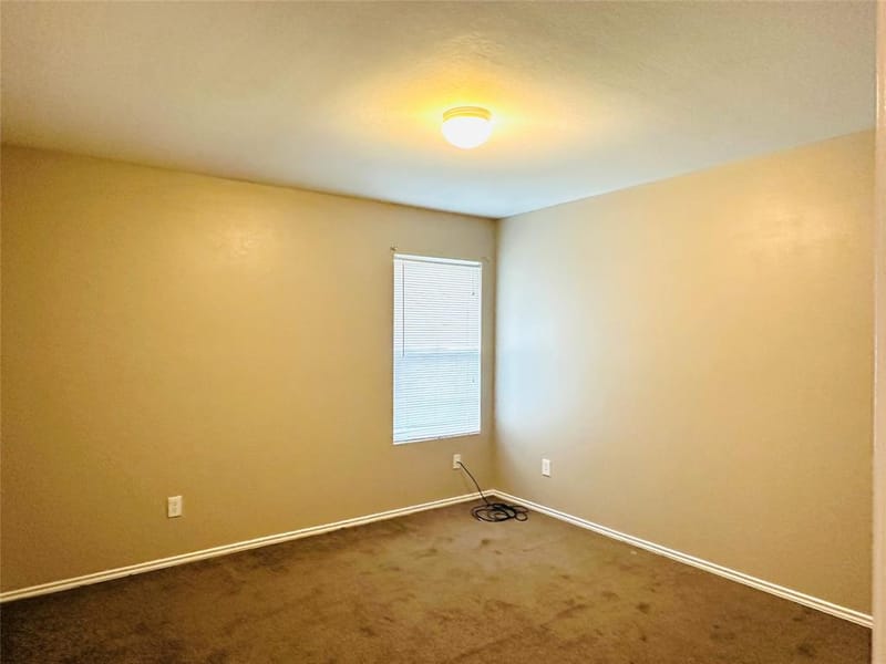 8021 Stowe Springs Lane, Arlington TX 76002 - Photo 9
