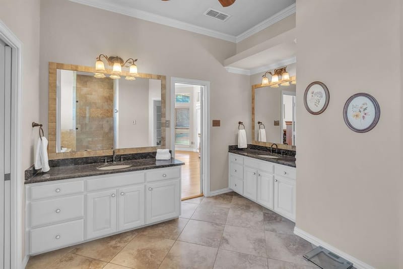 173 Cattlebaron Parc Drive, Fort Worth TX 76108 - Photo 12