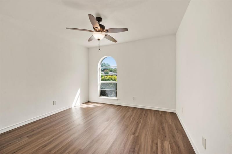 1905 Castille Drive, Carrollton TX 75007 - Photo 27