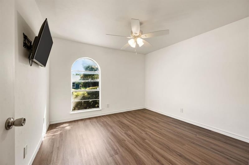1905 Castille Drive, Carrollton TX 75007 - Photo 28