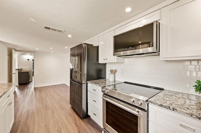 1905 Castille Drive, Carrollton TX 75007 - Photo 19