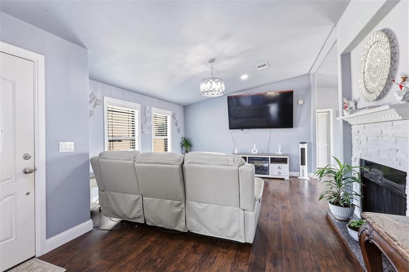 5812 Black Springs Lane, Joshua TX 76058 - Photo 6