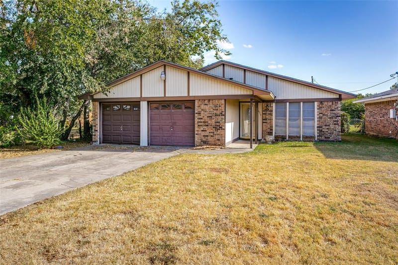 8913 Wilbur Street, White Settlement TX 76108