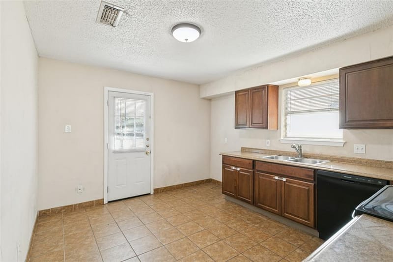 8913 Wilbur Street, White Settlement TX 76108 - Photo 9