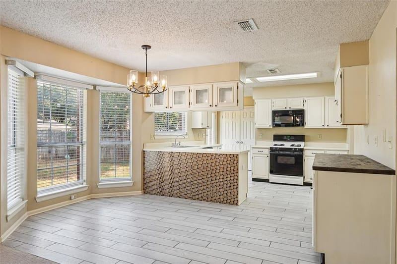 5329 Grand Mesa Drive, Fort Worth TX 76137 - Photo 9