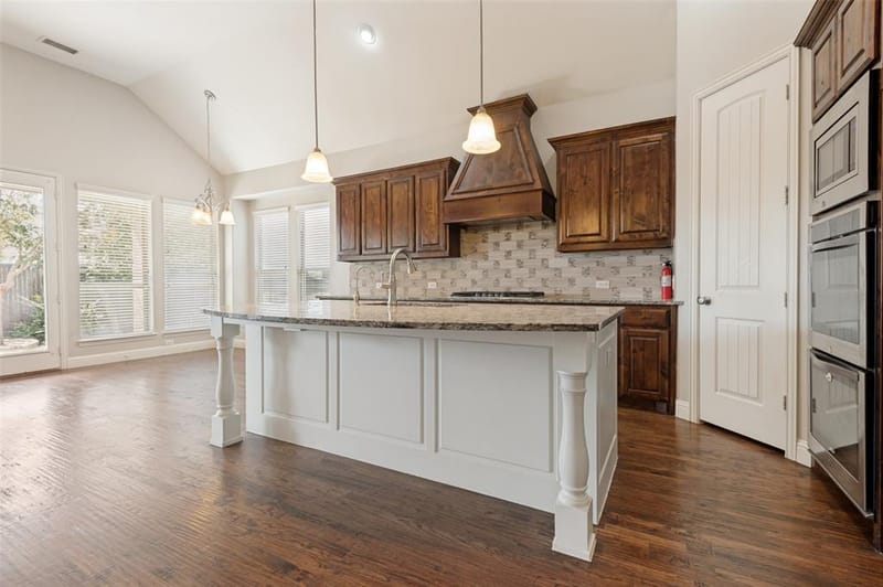 901 Colby Drive, Mansfield TX 76063 - Photo 7