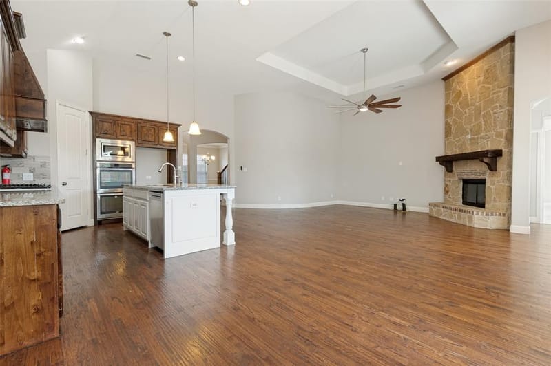 901 Colby Drive, Mansfield TX 76063 - Photo 10