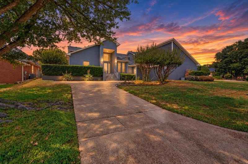 811 Turnberry Drive, Mansfield TX 76063