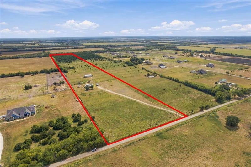 3520 County Road 1061, Greenville TX 75401 - Photo 36