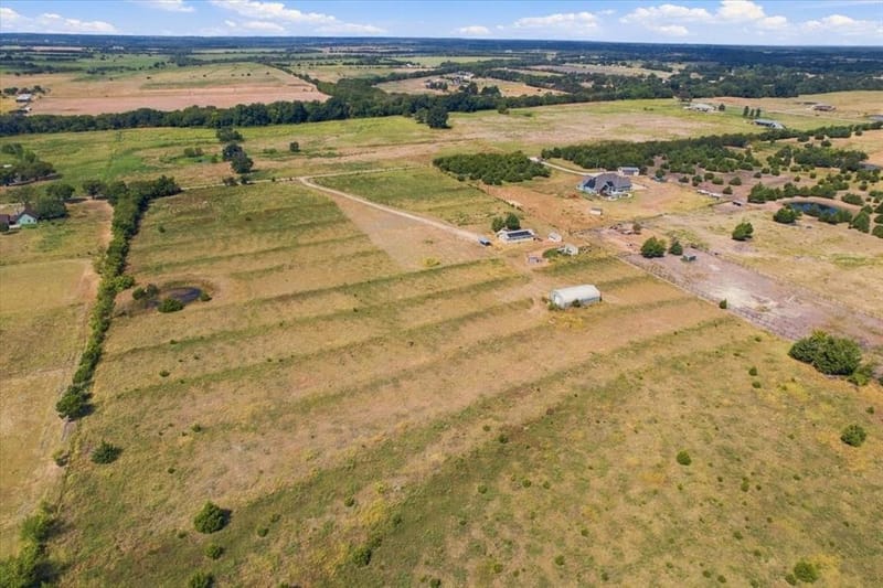3520 County Road 1061, Greenville TX 75401 - Photo 38
