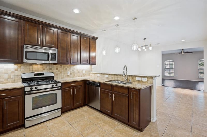 5590 Grosseto Drive, Frisco TX 75034 - Photo 7