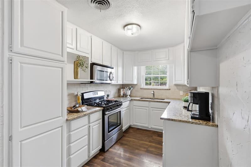 5012 Ira Street, Haltom City TX 76117 - Photo 14