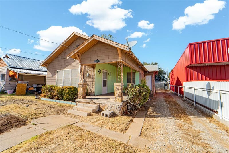 1208 W Walker Street, Breckenridge TX 76424 - Photo 2