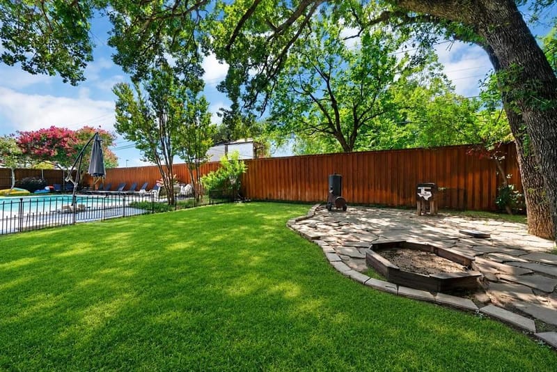 1601 Oak Meadow Drive, Irving TX 75061 - Photo 5