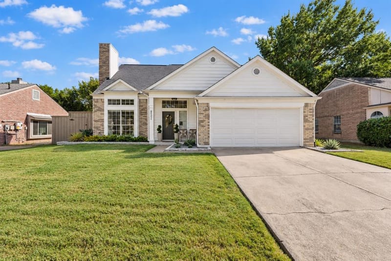 8502 Liberty Lane, Rowlett TX 75089 - Photo 2