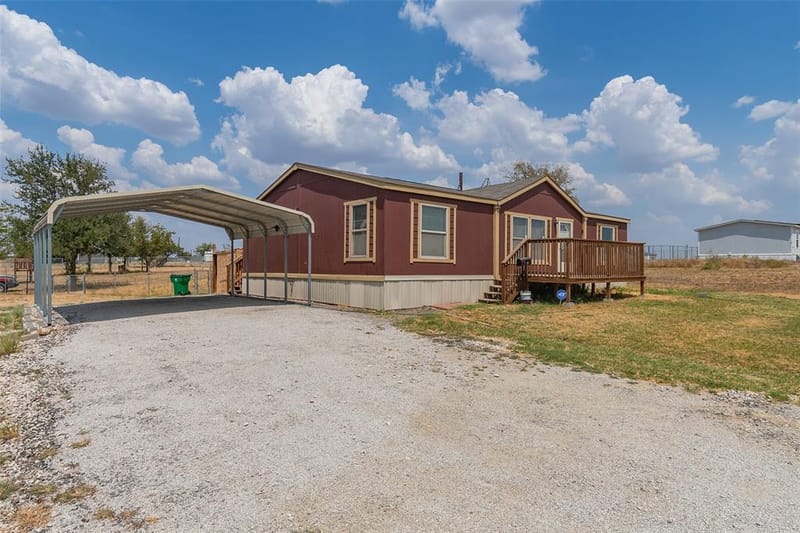 181 Sondra Lin Boulevard, Decatur TX 76234 - Photo 2