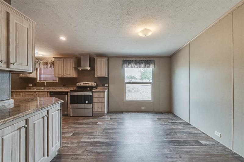 181 Sondra Lin Boulevard, Decatur TX 76234 - Photo 7