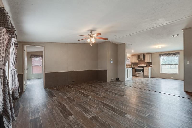 181 Sondra Lin Boulevard, Decatur TX 76234 - Photo 4