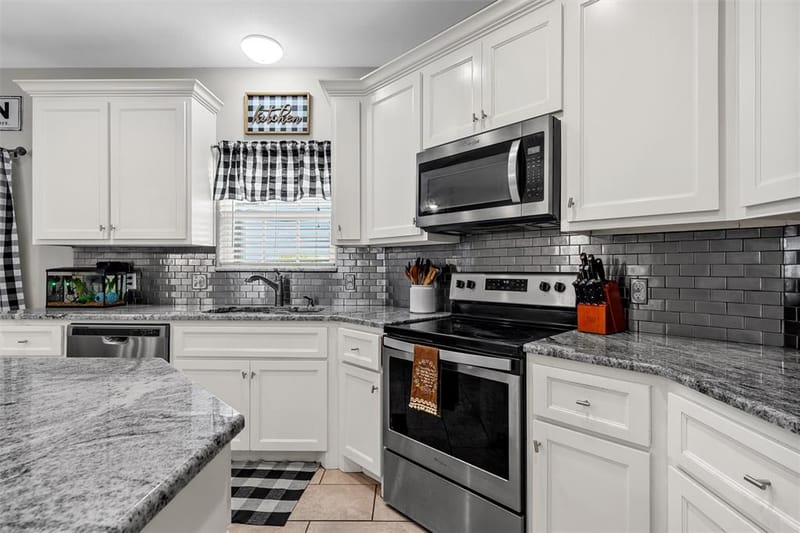 505 David Davis Drive, McGregor TX 76657 - Photo 7