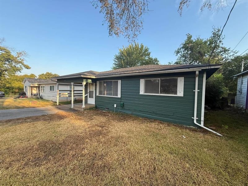 1055 W Star Street, Denison TX 75020 - Photo 11