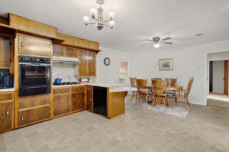 515 E Day Street, Denison TX 75021 - Photo 6