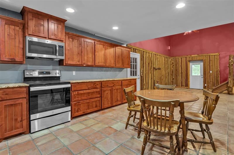4300 County Road 4640, Trenton TX 75490 - Photo 10