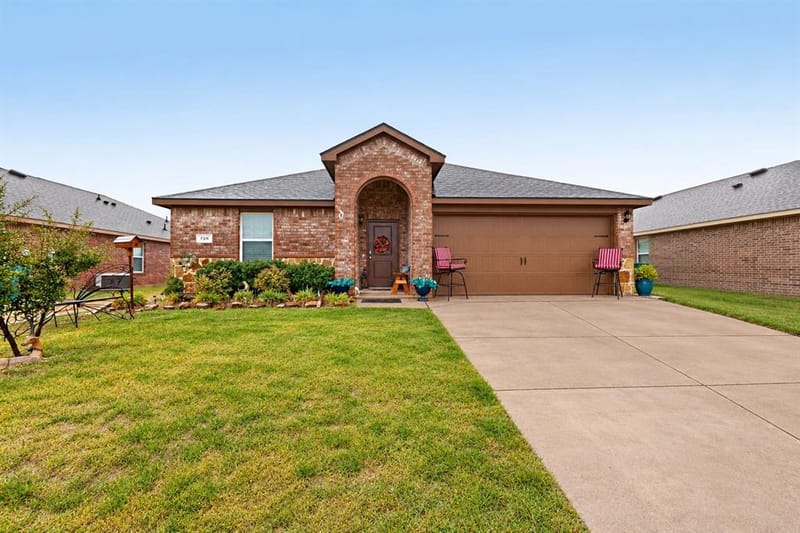 728 Meadow Creek Lane, Royse City TX 75189