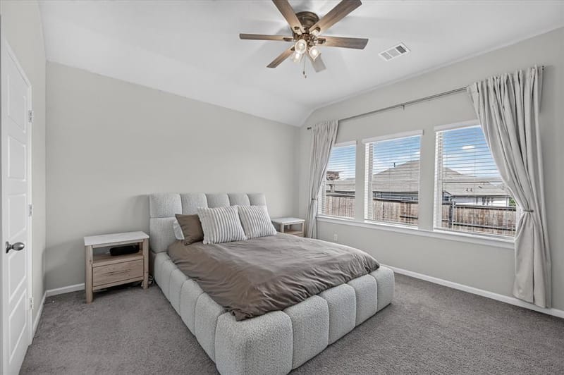 5408 High Pointe Drive, Haltom City TX 76137 - Photo 6