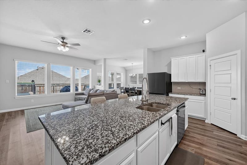 5408 High Pointe Drive, Haltom City TX 76137 - Photo 12