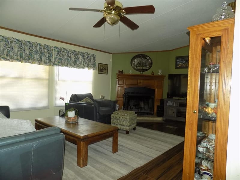 192 Salt Grass Circle, Poolville TX 76487 - Photo 7