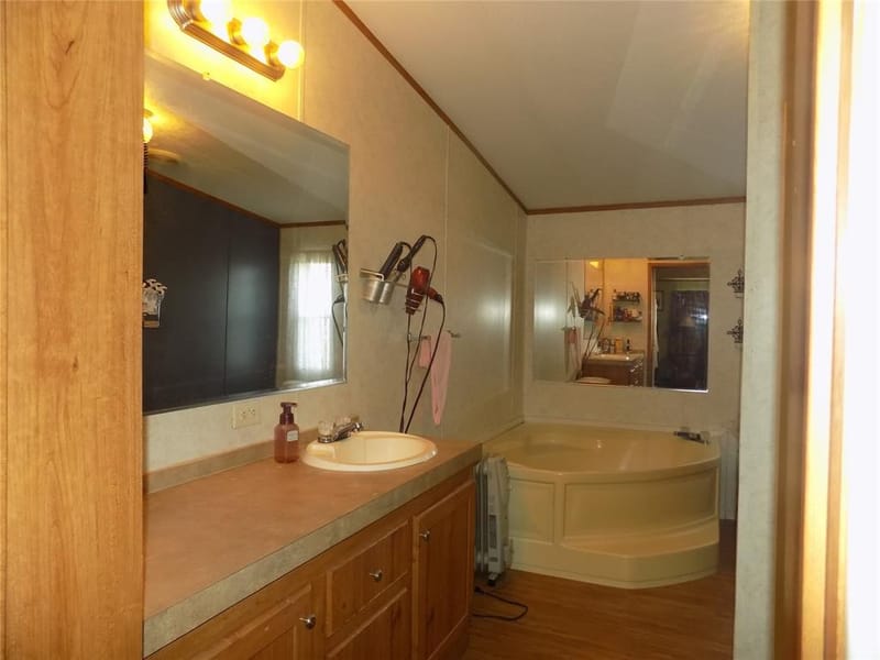192 Salt Grass Circle, Poolville TX 76487 - Photo 14