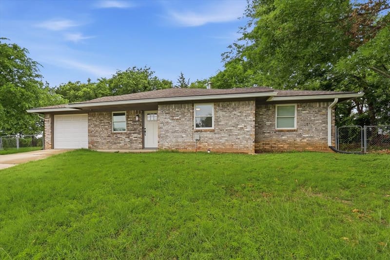 1701 Aster Street, Gainesville TX 76240 - Photo 18