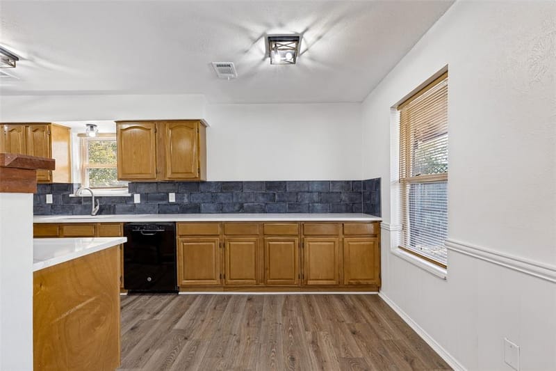 1519 Creekwood Lane, Mesquite TX 75149 - Photo 8