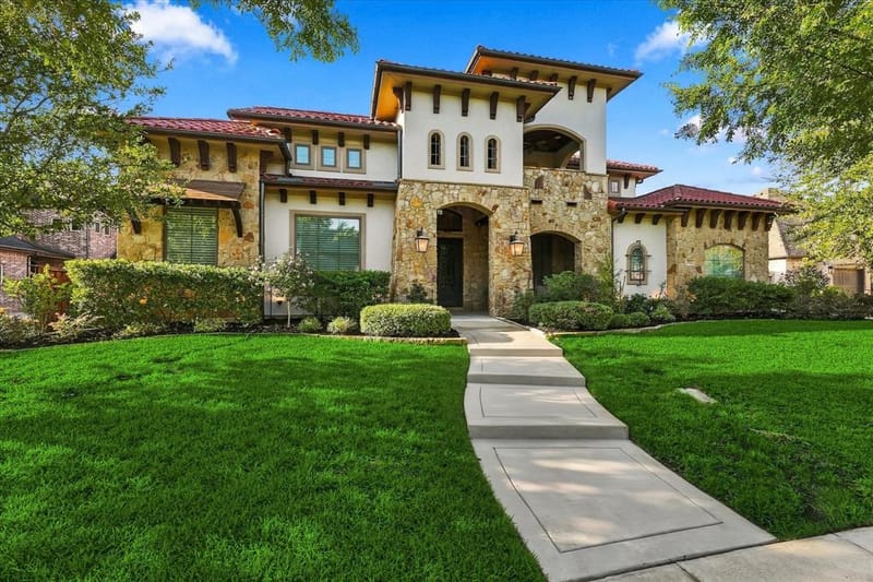413 Saint Tropez Drive, Southlake TX 76092