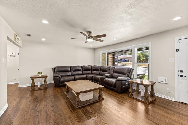 3315 Tooms Street, Dallas TX 75227 - Photo 6