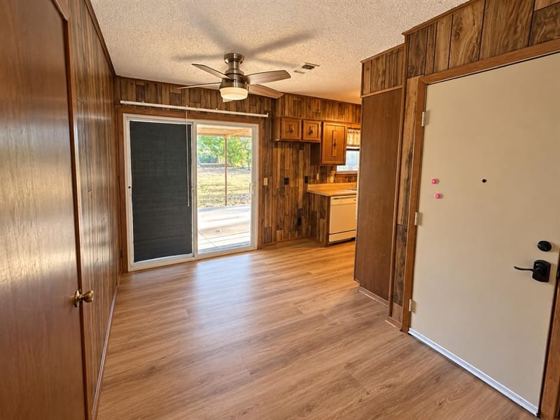 225 Elizabeth Lane, Blossom TX 75416 - Photo 4