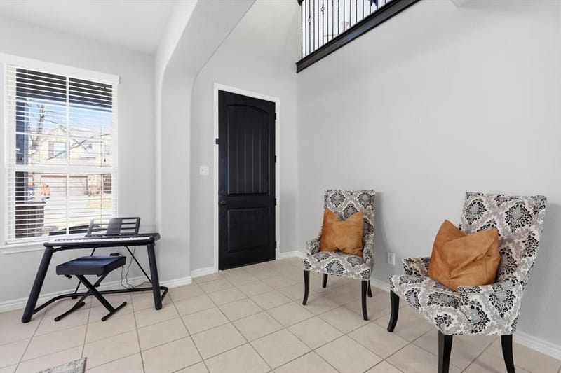 1316 Realoaks Drive, Fort Worth TX 76131 - Photo 3